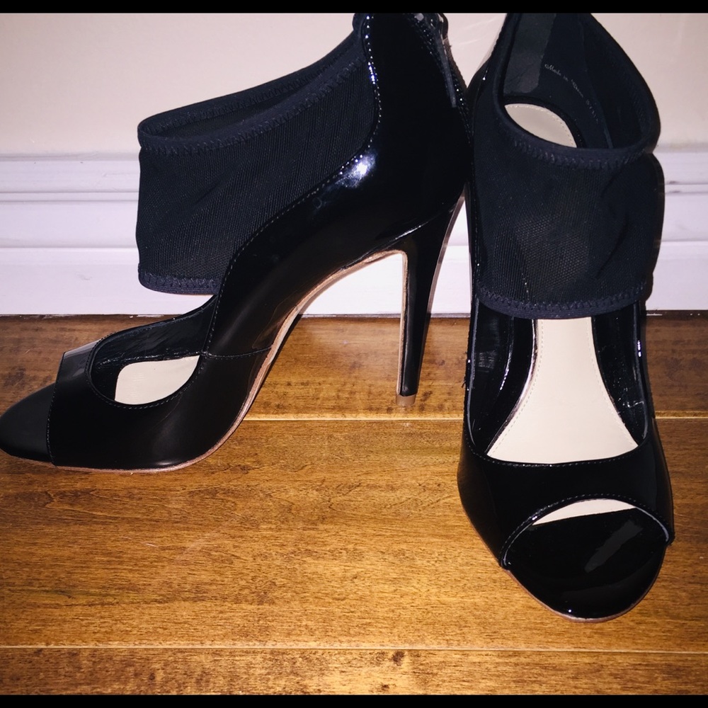 SEXY ELIE TAHARI MADE IN ITALY 7.5 HEELS